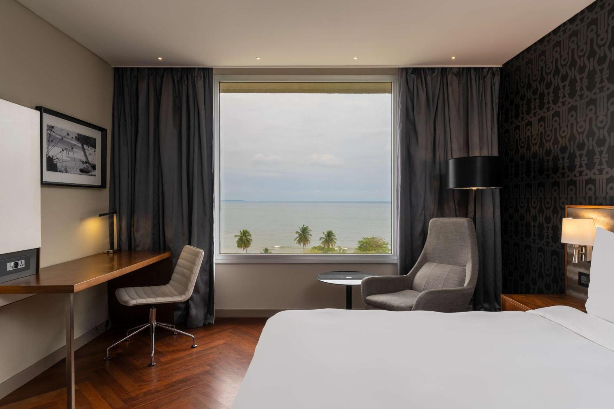 Radisson Blu Okoume Palace Hotel, Libreville Exterior photo