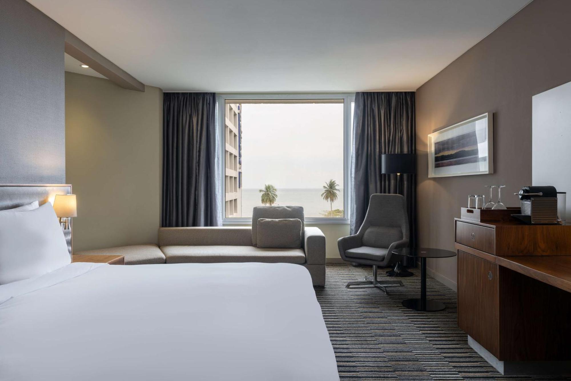 Radisson Blu Okoume Palace Hotel, Libreville Exterior photo