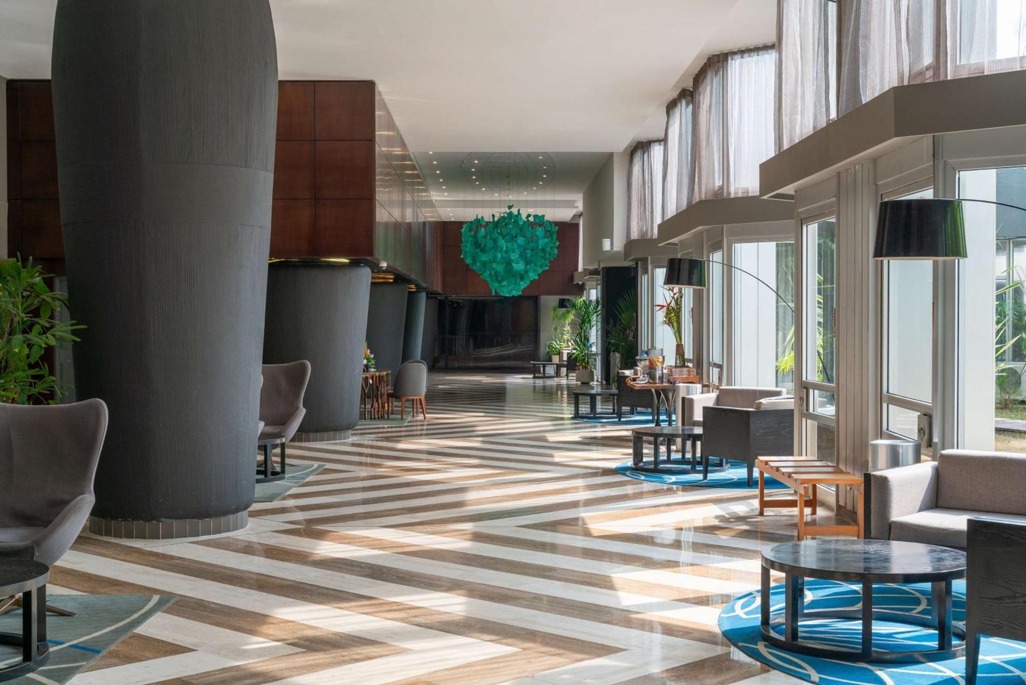Radisson Blu Okoume Palace Hotel, Libreville Exterior photo