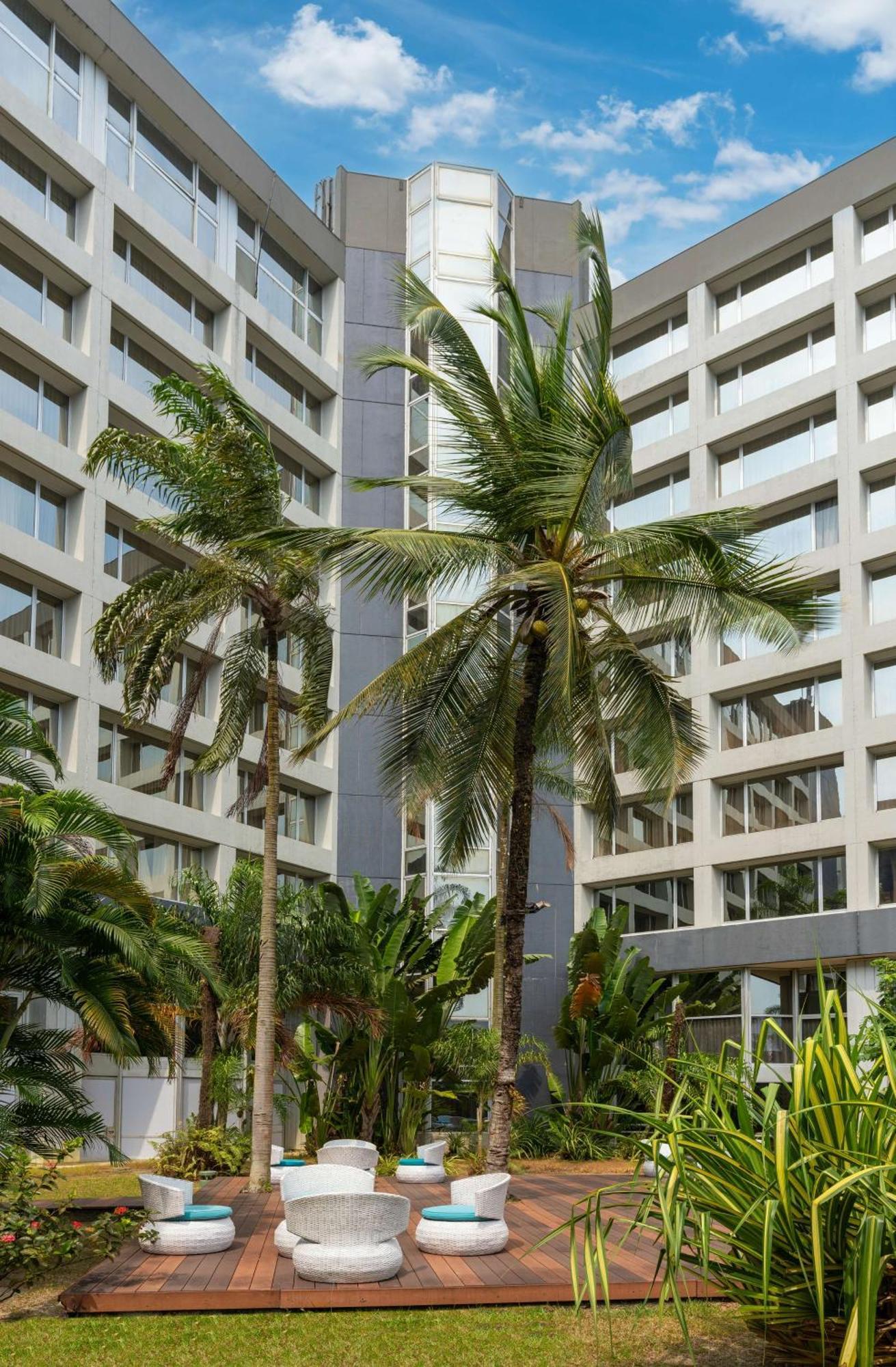 Radisson Blu Okoume Palace Hotel, Libreville Exterior photo